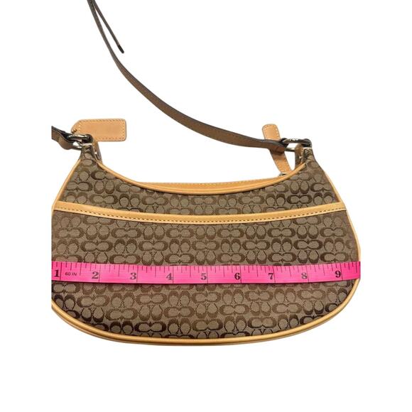 Sold! Coach Signature Canvas Shoulder Bag Brown - Picture 5 of 8